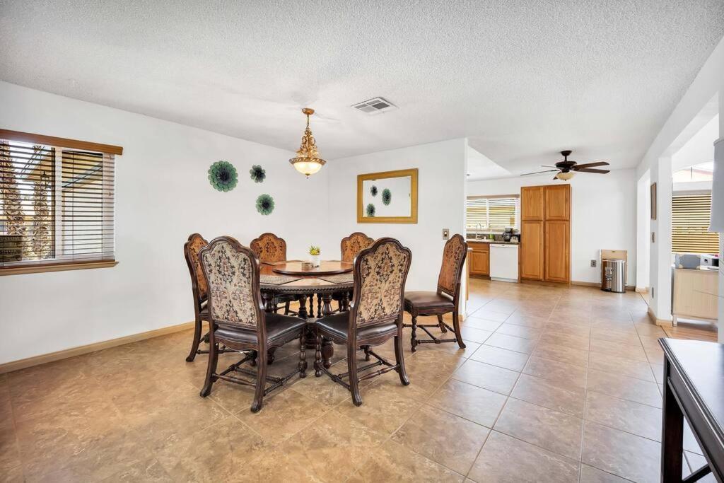 Centrally Located Spacious Vacation Hom 13 M Strip Las Vegas Exterior photo